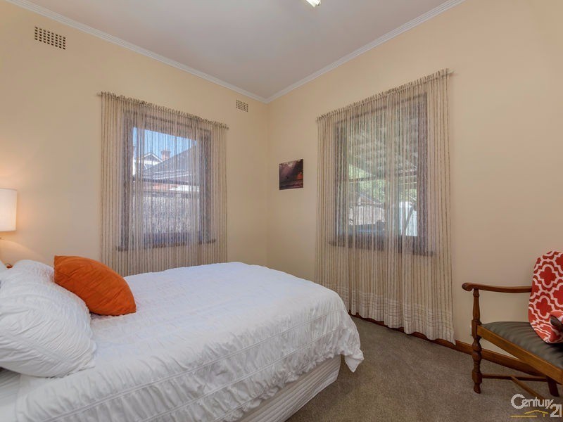 10 Urrbrae Avenue, Myrtle Bank SA 5064