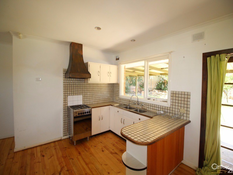 22 Kym Avenue, Valley View SA 5093