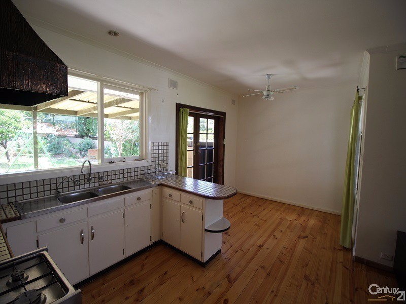 22 Kym Avenue, Valley View SA 5093