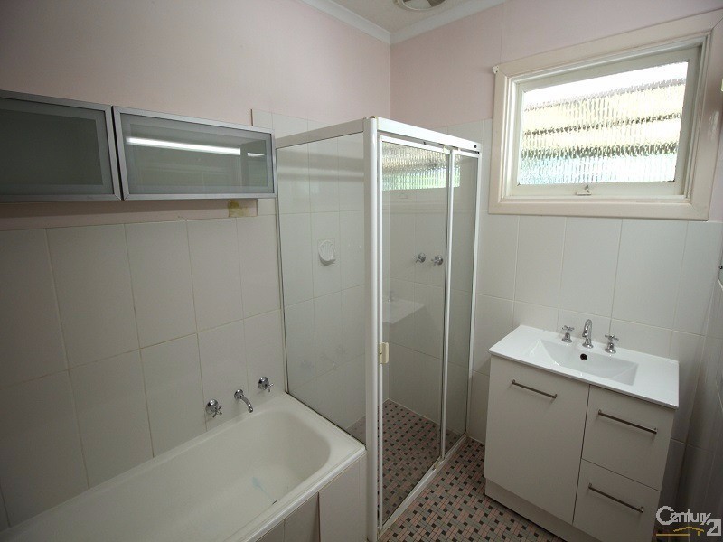 22 Kym Avenue, Valley View SA 5093