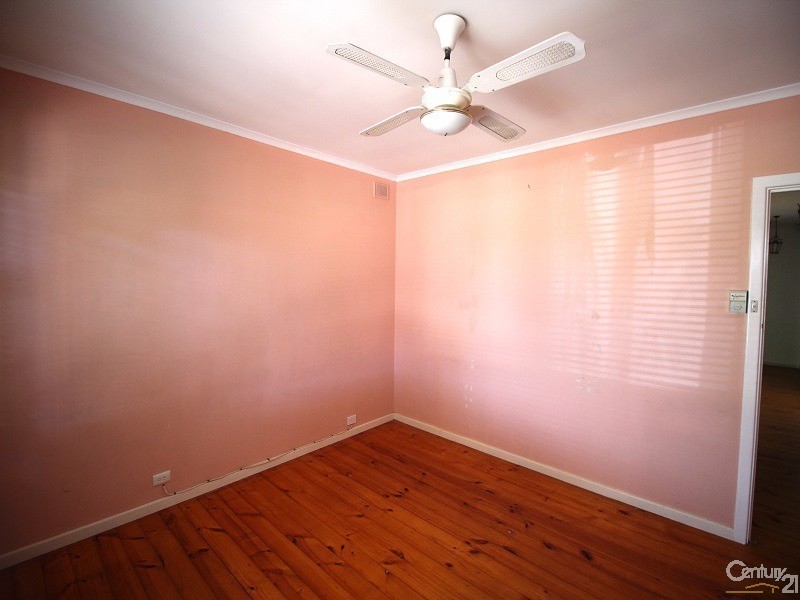 22 Kym Avenue, Valley View SA 5093