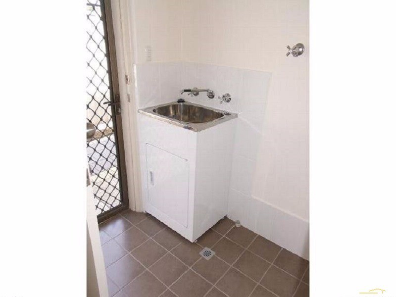 1/8 Hutchinson Avenue, Reynella SA 5161