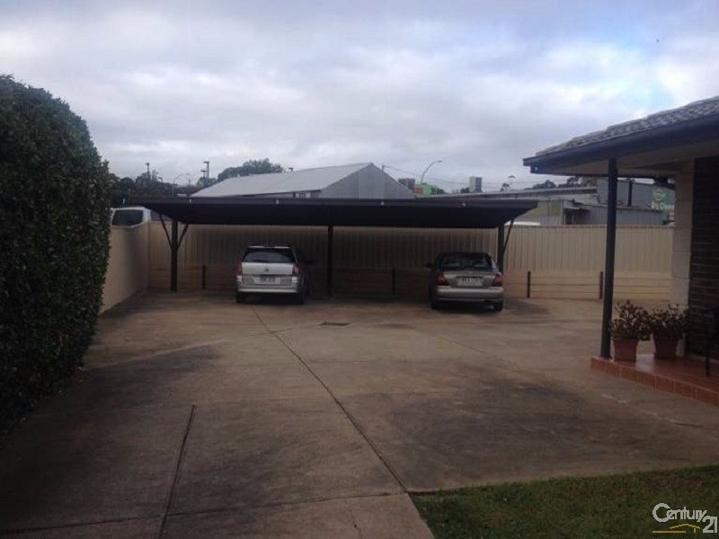 1/8 Hutchinson Avenue, Reynella SA 5161