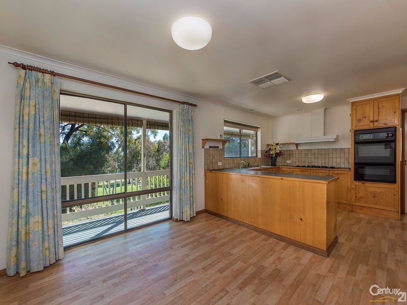 28 Hillview Avenue, Panorama SA 5041