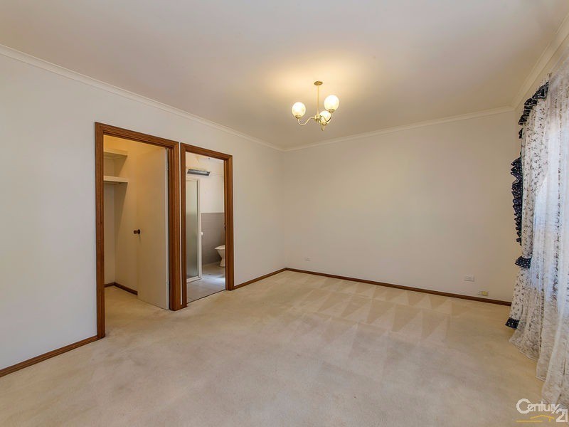 28 Hillview Avenue, Panorama SA 5041