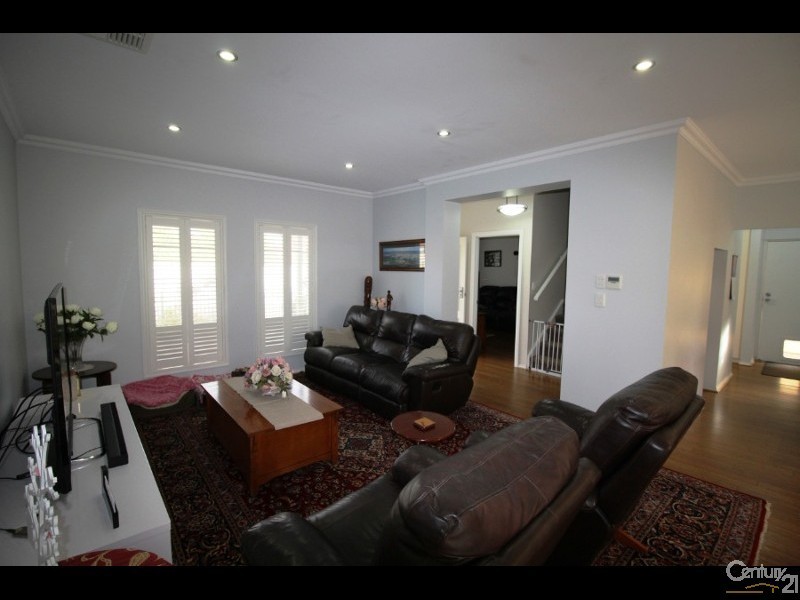 4 Merlon Avenue, Black Forest SA 5035