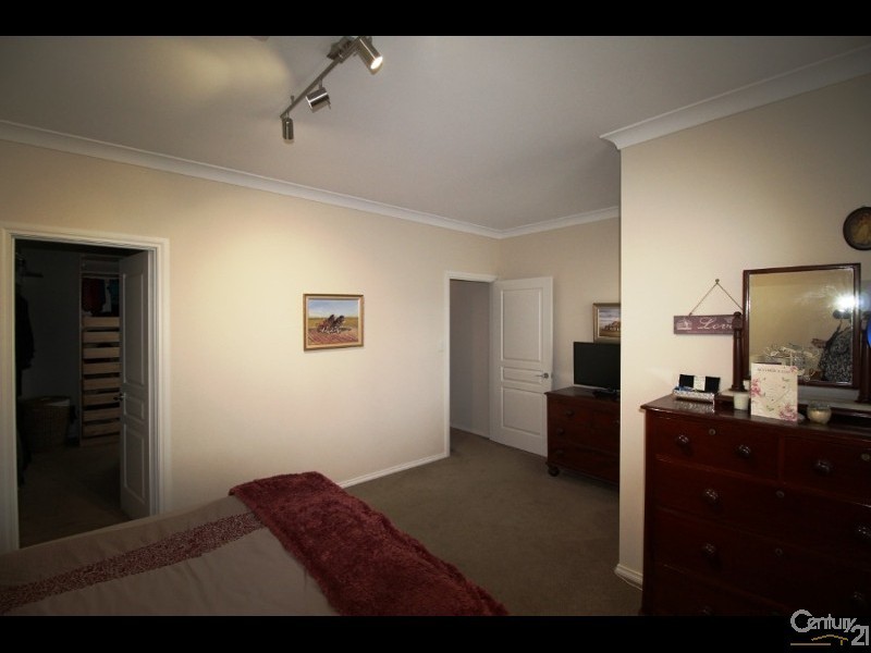 4 Merlon Avenue, Black Forest SA 5035