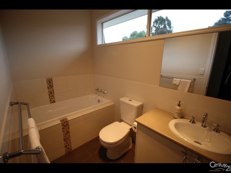 4 Merlon Avenue, Black Forest SA 5035