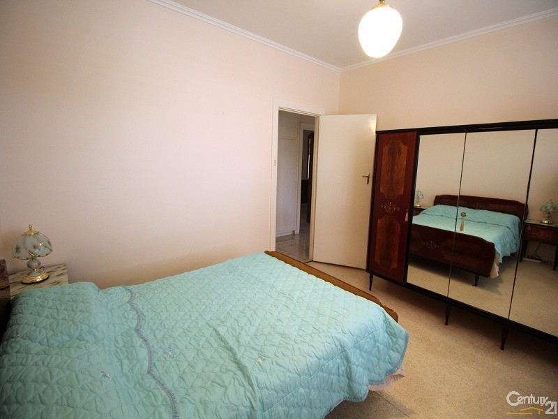 13 Montrose Avenue, Seaton SA 5023