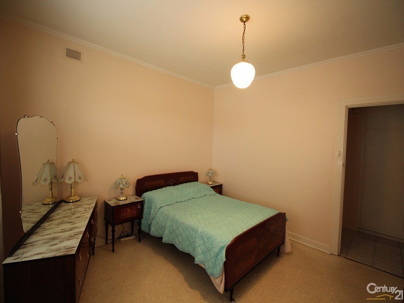 13 Montrose Avenue, Seaton SA 5023
