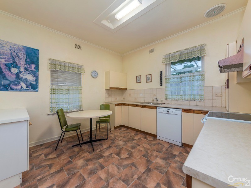 34 Yulinda Terrace, Lower Mitcham SA 5062