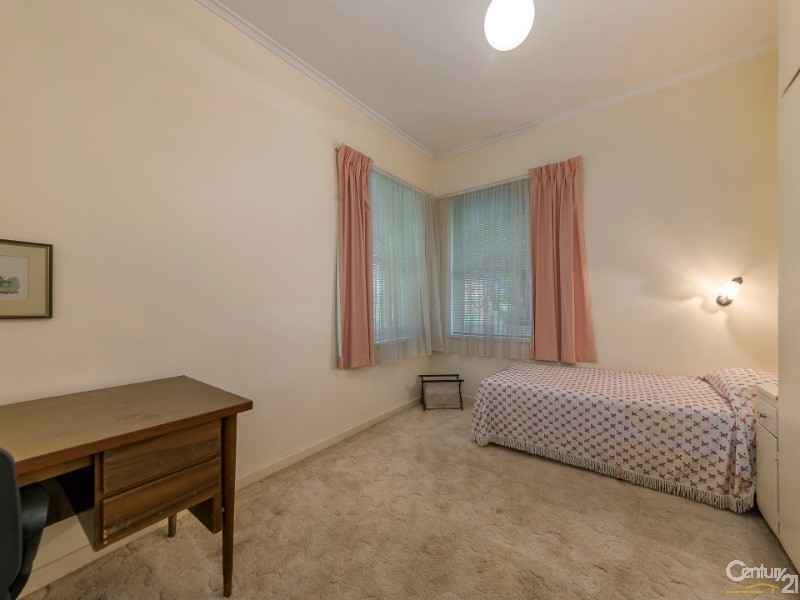 34 Yulinda Terrace, Lower Mitcham SA 5062