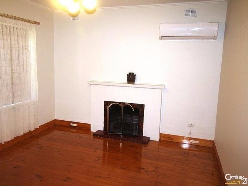 11 English Avenue, Clovelly Park SA 5042