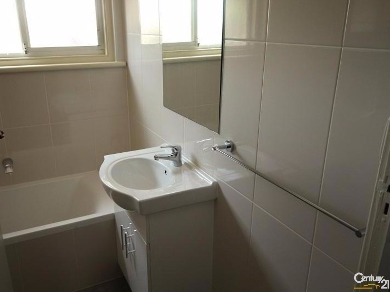 11 English Avenue, Clovelly Park SA 5042