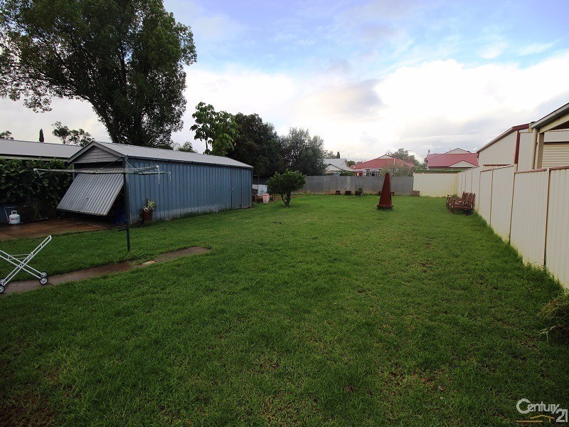 33 Winston Avenue, Cumberland Park SA 5041