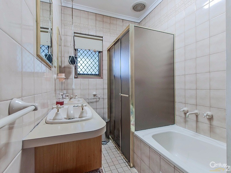 12 Egan Crescent, Mitchell Park SA 5043