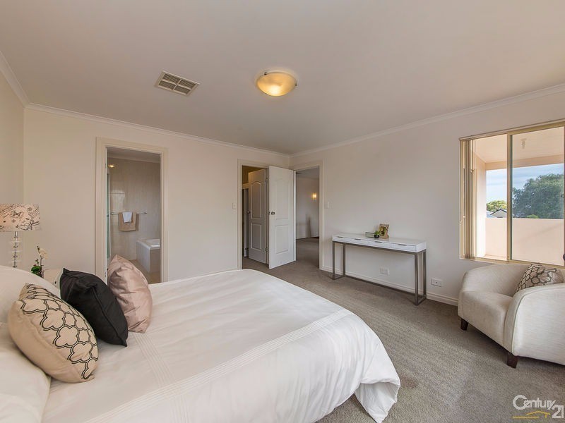 11 Barnett Terrace, Seacliff Park SA 5049