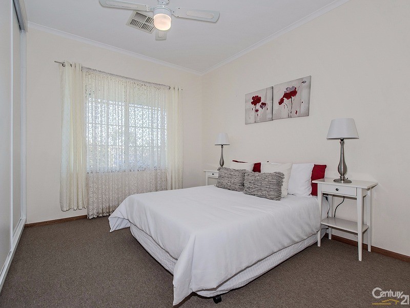2 Walford Drive, Onkaparinga Hills SA 5163