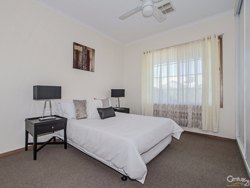 2 Walford Drive, Onkaparinga Hills SA 5163