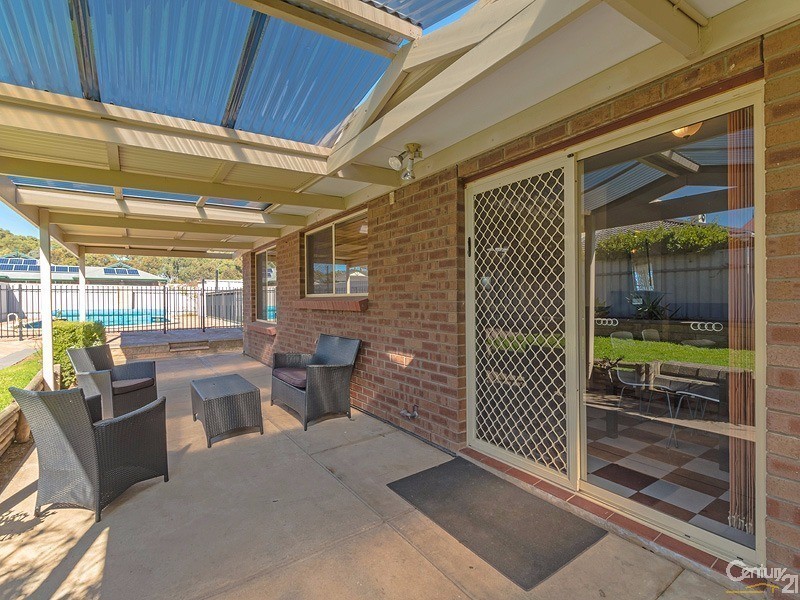 2 Walford Drive, Onkaparinga Hills SA 5163