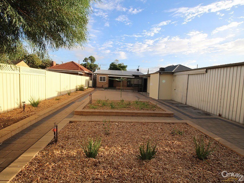 21 Golfers Parade, Seaton SA 5023