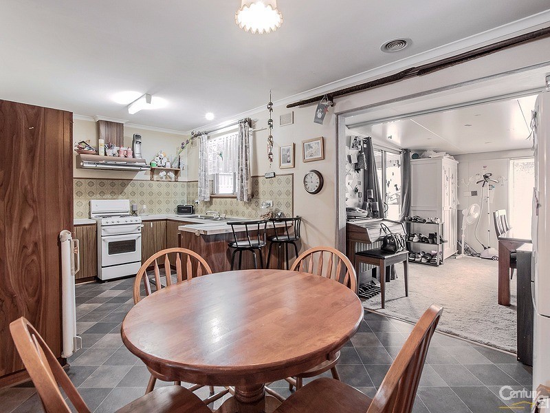 17 Inwood Road, Elizabeth East SA 5112