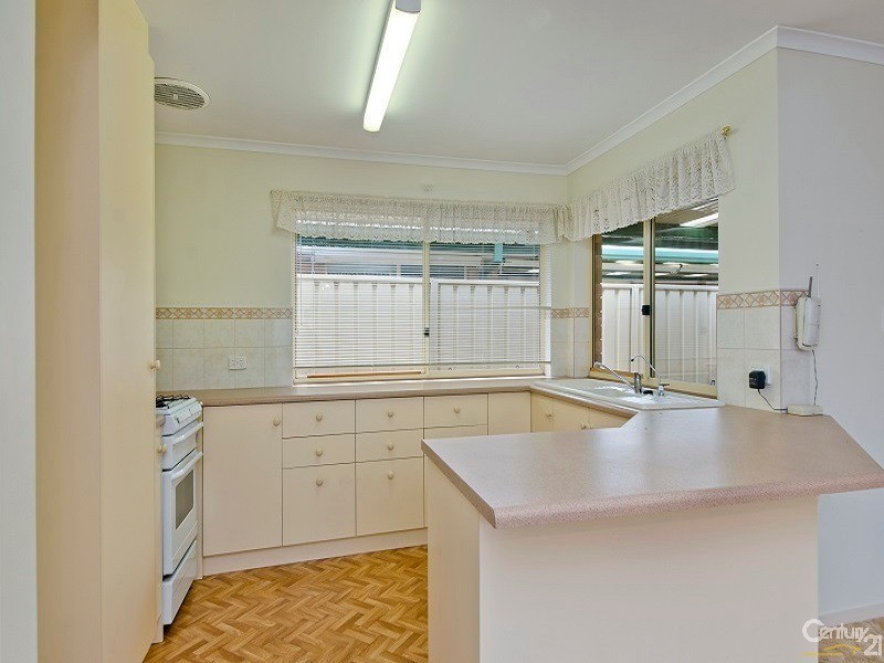 10a Sutton Avenue, Seacombe Gardens SA 5047