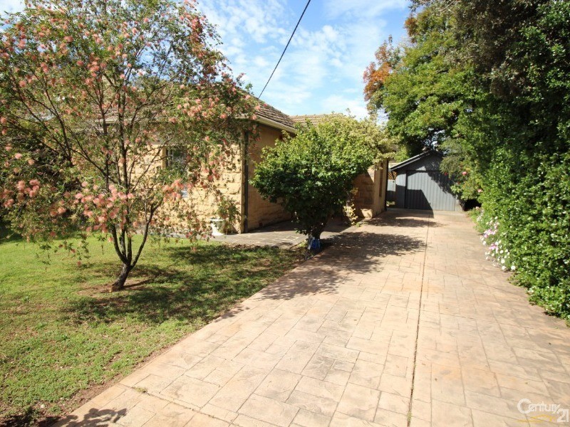 9 Eglington Avenue, Black Forest SA 5035