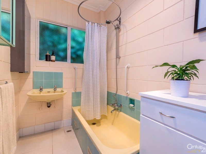 4 Fourth Avenue, Bridgewater SA 5155