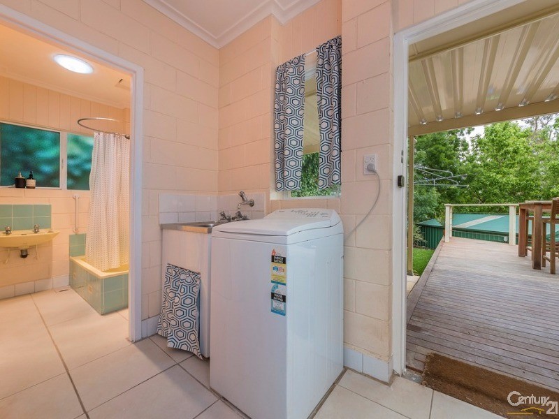 4 Fourth Avenue, Bridgewater SA 5155