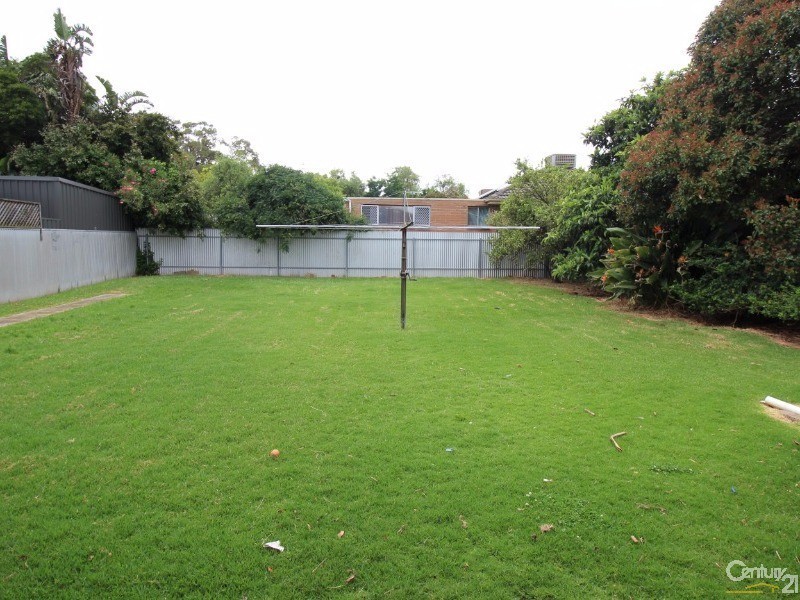17 Mathias Avenue, Cumberland Park SA 5041