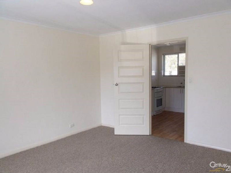 1/8 Hutchinson Avenue, Reynella SA 5161