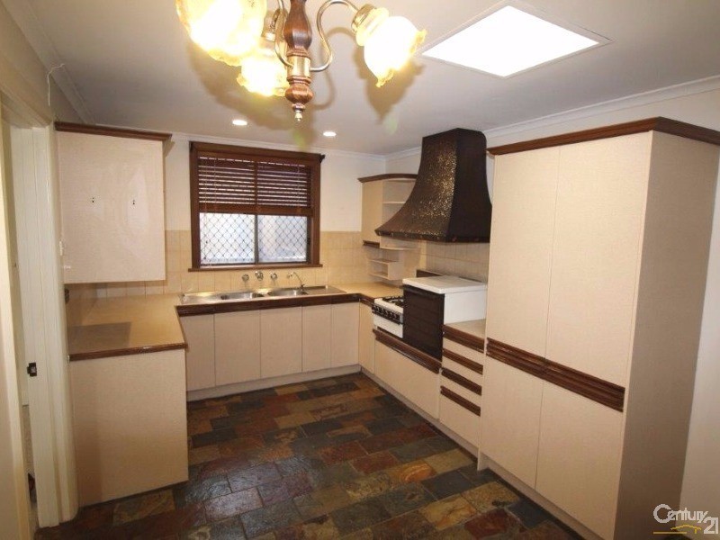 13 Scottish Avenue, Clovelly Park SA 5042