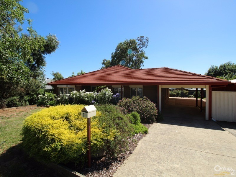 11 Gilbert Road, Mount Barker SA 5251