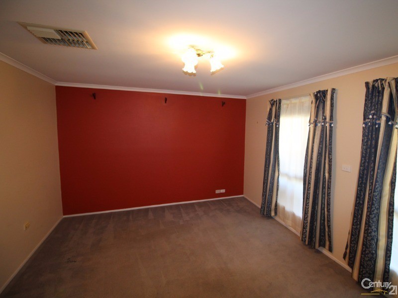 11 Gilbert Road, Mount Barker SA 5251