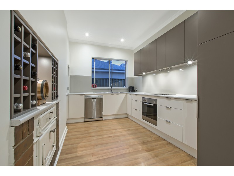 12 Poole Avenue, Woodville South SA 5011