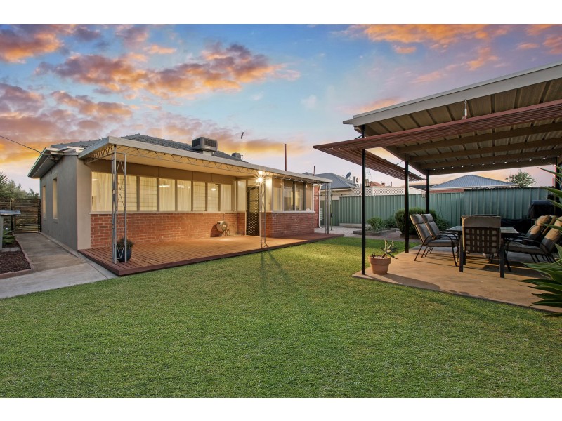 12 Poole Avenue, Woodville South SA 5011