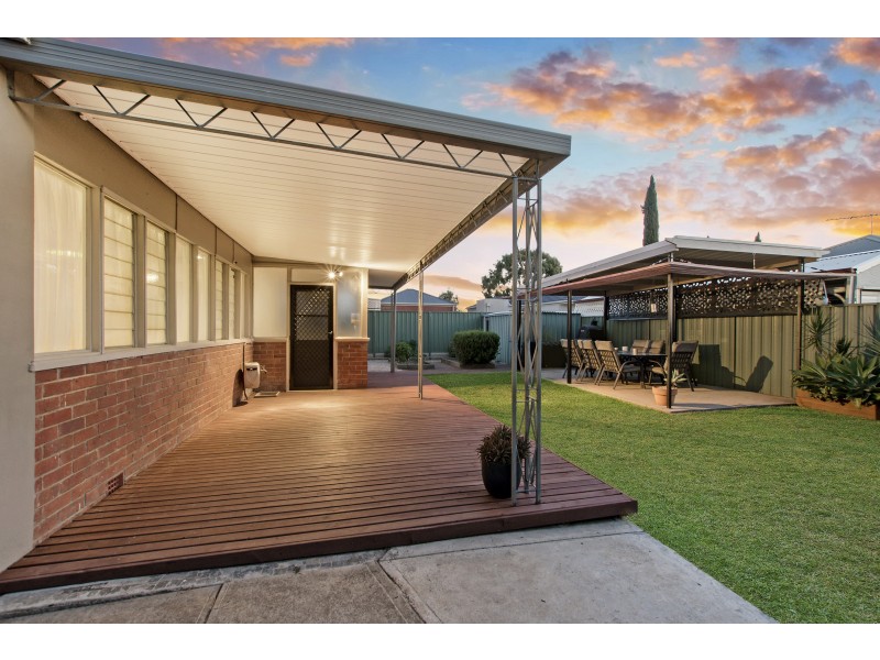 12 Poole Avenue, Woodville South SA 5011