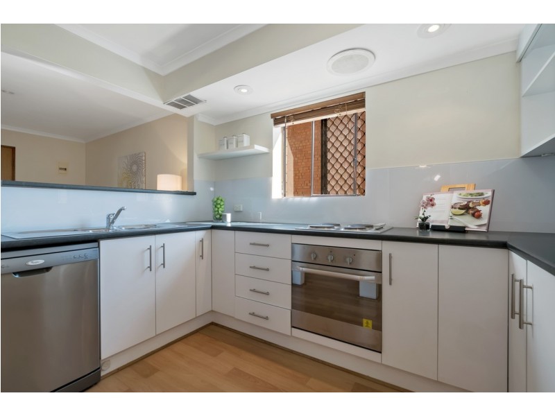 8/14 Windsor Avenue, Clovelly Park SA 5042