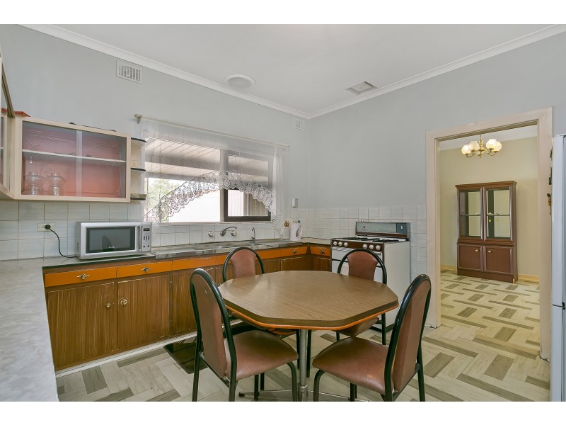 2 Lorenz Street, Campbelltown SA 5074