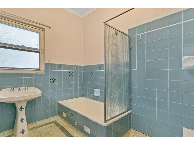 2 Lorenz Street, Campbelltown SA 5074