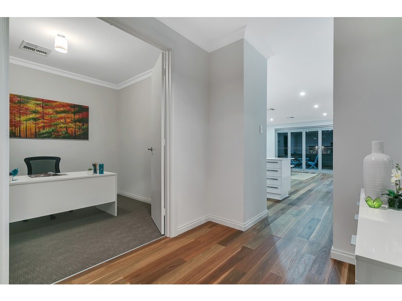 16A Dryden Road, Black Forest SA 5035