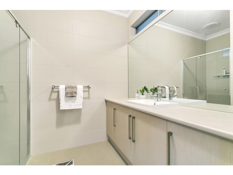 16A Dryden Road, Black Forest SA 5035