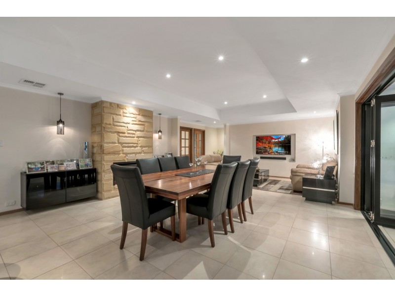 13 Dickerson Way, Redwood Park SA 5097