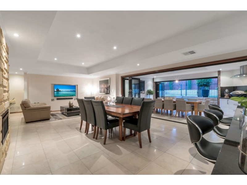 13 Dickerson Way, Redwood Park SA 5097