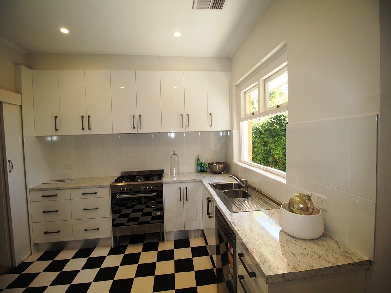 11 Sunnyside Road, St Georges SA 5064