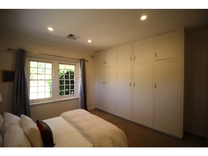 11 Sunnyside Road, St Georges SA 5064