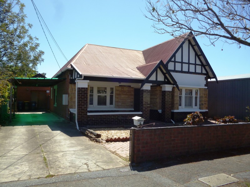 2 Laught Avenue, Black Forest SA 5035