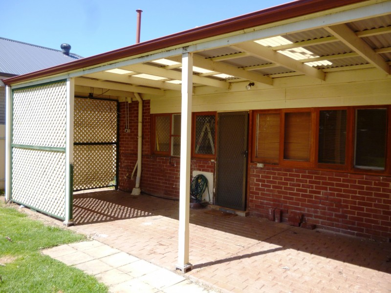 2 Laught Avenue, Black Forest SA 5035