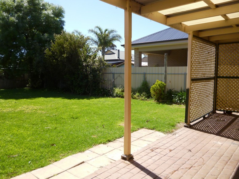 2 Laught Avenue, Black Forest SA 5035